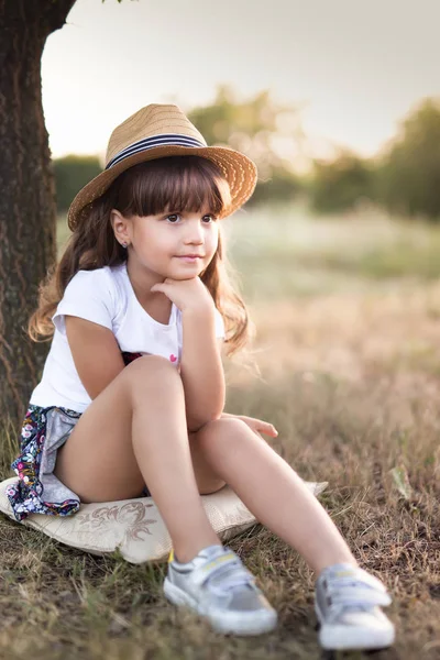 Summer outdoor portrait of beautiful happy child — Stock Photo, Image