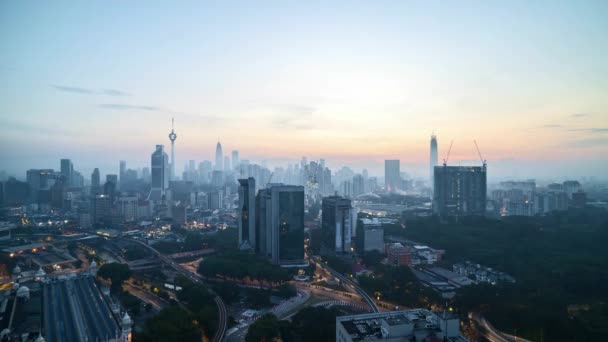 Wschód Słońca Panoramę Miasta Kuala Lumpur Uhd Upływ Czasu Powiększyć — Wideo stockowe