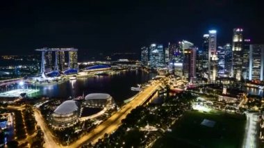 4 k Uhd zaman atlamalı gece sahne Marina Bay Singapur. Aşağı eğimli
