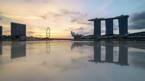 シンガポール マリーナ ベイでの日の出シーンの Uhd 時間の経過 — ストック動画