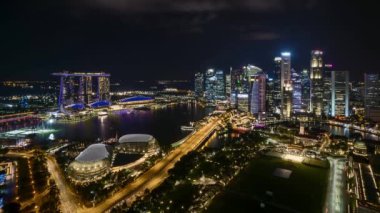 Marina Bay Singapur gece sahne. 4 k zaman atlamalı 