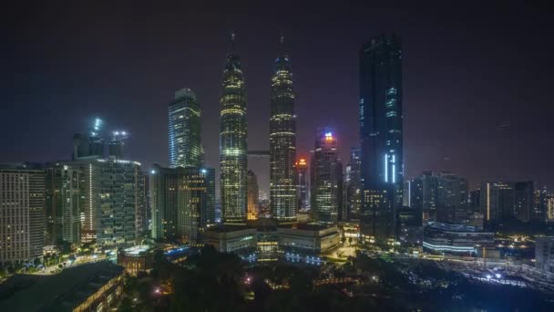 Zeitraffer Der Sonnenaufgangsszene Der Skyline Von Kuala Lumpur Neigung Nach — Stockvideo