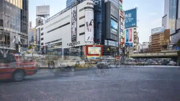 东京石谷十字路口是世界上最繁忙的交叉口之一 可翻越的交叉口 时间飞逝 — 图库视频影像