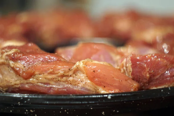 Filete Crudo Marinado Parrilla Carbón Caliente Barbacoa —  Fotos de Stock