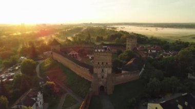 Lutsk 'un tarihi kısmı Lubart Kalesi' nin manzarasıdır..