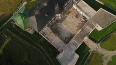 Pidhirtsi Kalesi 'nin tarihi binasının mimarisi. Ukrayna.