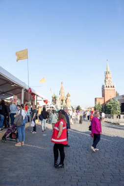 Moskova, Rusya, 02 Haziran 2018: açık kitap Fuarı, Moskova - kitap festival big Red meydanında