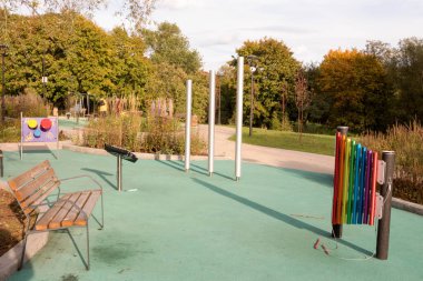 Moskova, Rusya - Eylül 30,2018: gelecek bahçe. Çocuk oyun alanı. Park. Moskova Park, Botanik Bahçesi metro İstasyonu'nun yanında