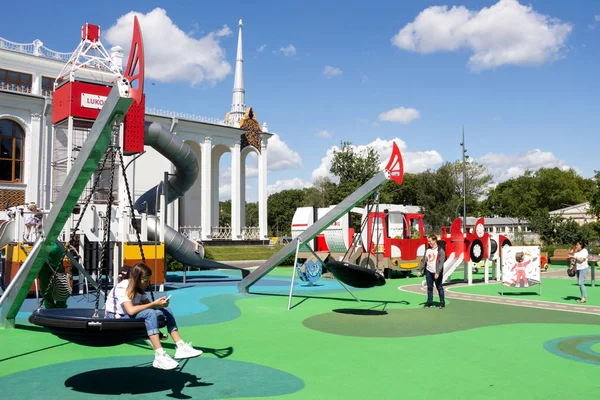 Rusia Moscú Julio 2019 Parque Infantil Neftegrad Estilizado Sobre Tema —  Fotos de Stock