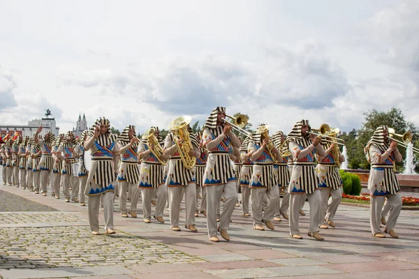 Rússia Moscow Poklonnaya Gora Agosto 2017 Desfile Participantes Festival Internacional — Fotografia de Stock