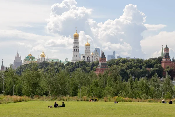 Moscow Russia June 2020 Landscaping Park Zaryadye Located Red Square — Stock Photo, Image