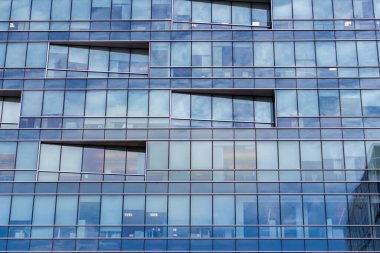 Modern mimarinin bir parçasını, camdan duvarları soyutla.