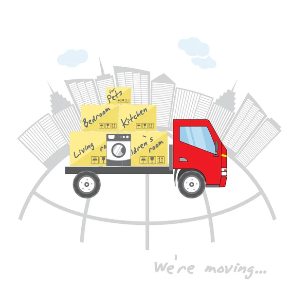 Transporte y traslado domiciliario. Nos estamos moviendo. Casa estilizada con cajas para moverse en camión rojo. Camión rojo sobre un fondo de rascacielos. Vector de acciones. Diseño plano . — Vector de stock