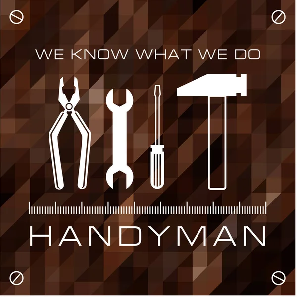 Profesjonalne usługi Handyman logo na tle wielokątne w ciemnobrązowym. Zestaw narzędzi naprawczych na tle wielokątnym. Wektor zapasów. Płaska konstrukcja. Eps10. — Wektor stockowy