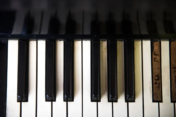 Clés Vieux Piano Cassé Gros Plan — Photo