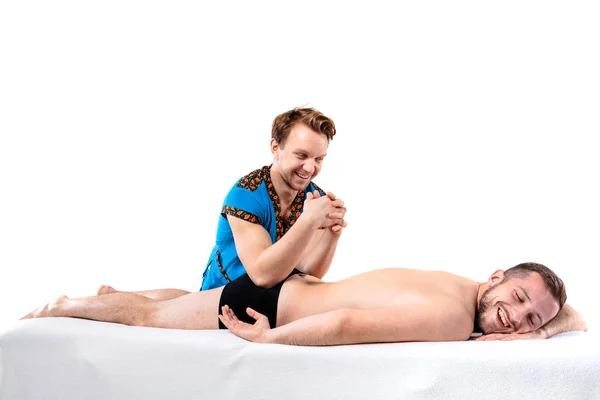 Massagem Temática Cuidados Com Corpo Homem Caucasiano Bonito Uniforme Azul — Fotografia de Stock