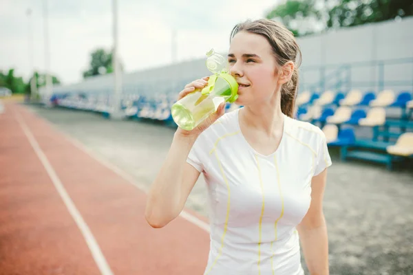 Tema Esporte Saúde Mulher Branca Bonita Jovem Com Seios Grandes — Fotografia de Stock