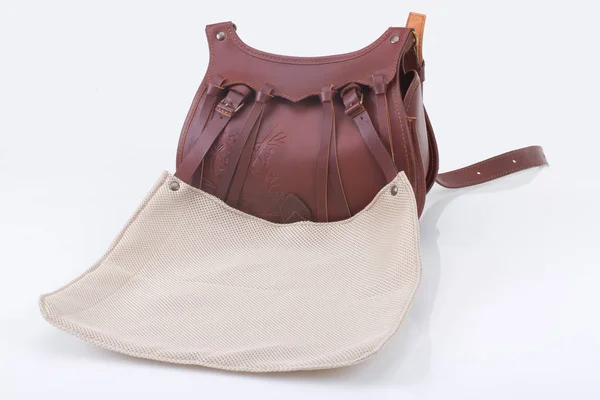 Sac Chasse Cuir Avec Ornement Marron Avec Patronage Sur Fond — Photo