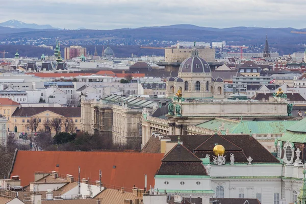 维也纳 奥地利2018年1月2日 从观察平台上观看圣斯蒂芬大教堂 Domkirche 圣史蒂芬在市中心的建筑学 全景从高 — 图库照片