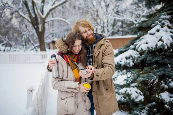 Jeune Couple Amoureux Homme Caucasien Aux Cheveux Longs Blonds Barbe — Photo