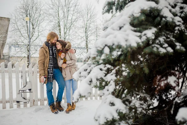 Jeune Couple Amoureux Homme Caucasien Aux Cheveux Longs Blonds Barbe — Photo