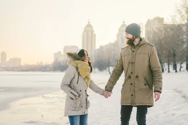 Tema Jul Semester Vinter Nytt Ung Snygg Kaukasiska Älskande Par — Stockfoto