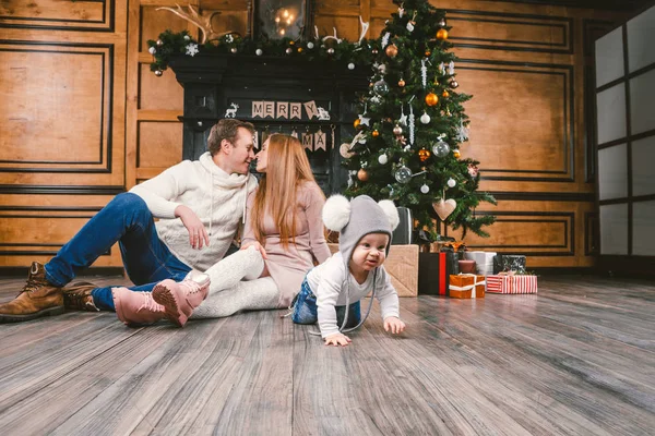 Tema Vacaciones Familiares Año Nuevo Navidad Joven Caucásico Familia Mamá — Foto de Stock