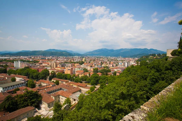 6 Temmuz 2013. İtalya Brescia şehir. Eski Avrupa şehir Brescia yaz aylarında Lombardiya Bölgesi.