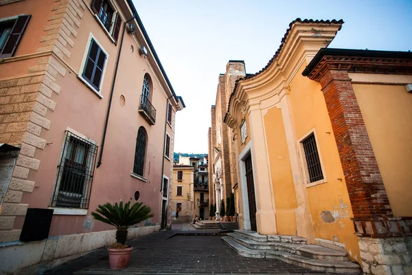 Július 2013 Olaszország Város Salo Nyarán Lombardia Régió Lago Garda — Stock Fotó