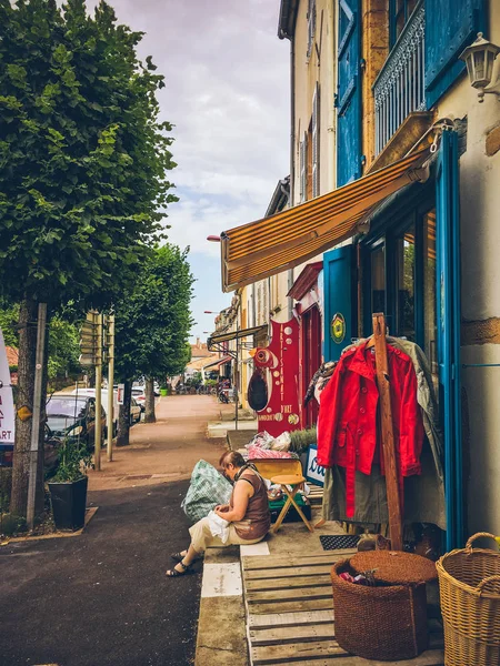 Julio 2017 Village Cormatin Francia Borgoña Región Verano Antigua Fachada —  Fotos de Stock