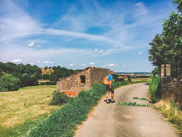 Man Hiker Walks Asphalt Rural Road City France Region Burgundy — ストック写真