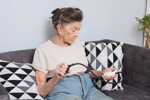 Argomento Persona Molto Anziana Problemi Salute Una Donna Caucasica Anziana — Foto Stock