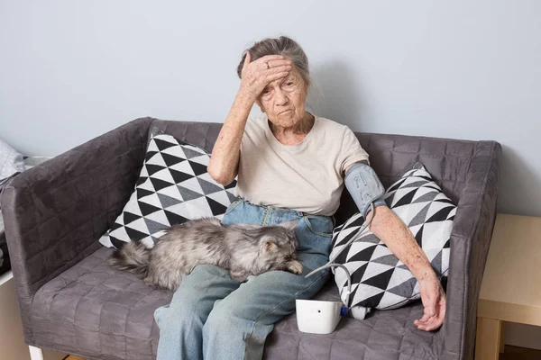 Argomento Persona Molto Anziana Problemi Salute Una Donna Caucasica Anziana — Foto Stock