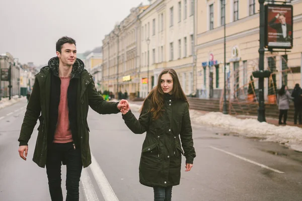 Ungt Par Heterosexuella Pojke Och Flicka Kaukasiska Nationalitet Älskande Par — Stockfoto