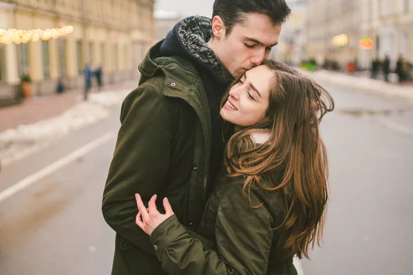 Thema Liefde Romantiek Kaukasische Jongeren Heteroseksueel Paar Liefde Studenten Vriendje — Stockfoto