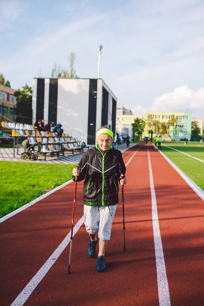 Descanso Activo Del Tema Los Ancianos Deportes Salud Jubilación Mujer — Foto de Stock