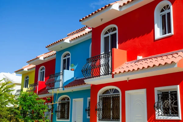 Kleurrijke Huizen Gebouwen Rood Blauw Geel Stockfoto