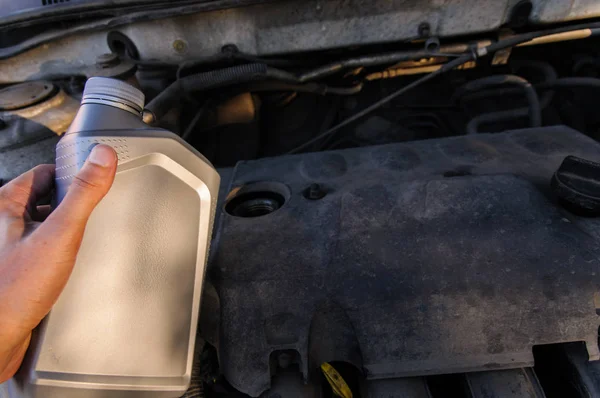 Бутылка Машинного Масла Заднем Плане Двигателя — стоковое фото