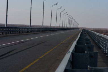 Yolu Köprülü nehri