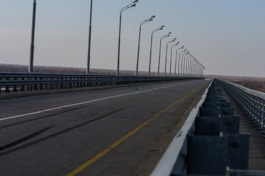 Yolu Köprülü nehri