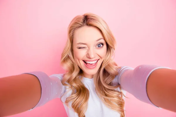 Self Portrait Comic Crazy Girl Casual Outfit Shooting Selfie Front — Stock Photo, Image