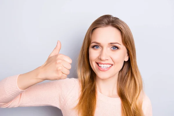 Disfrutar Alegría Gente Divertida Concepto Persona Cerca Retrato Confianza Enfocada — Foto de Stock