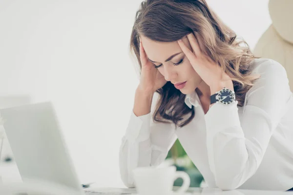 Affascinante Elegante Triste Sconvolto Frustrato Deluso Ragioniere Avendo Crisi Fallimento — Foto Stock