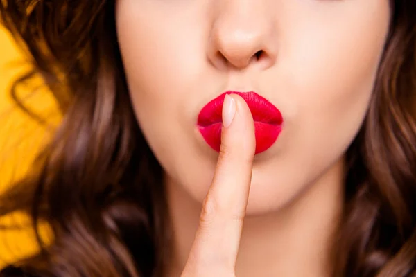 Shh Cropped Close Half Face Portrait Mysterious Lady Gesturing Silence — Stock Photo, Image