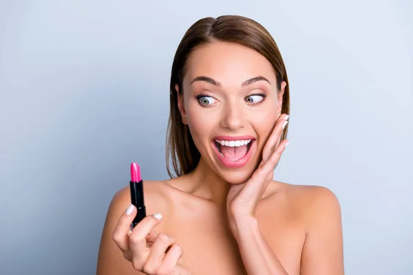 Sale Discount Lipcare Open Mouth Emotion Therapy Treatment Makeover Sensual — Stock Photo, Image