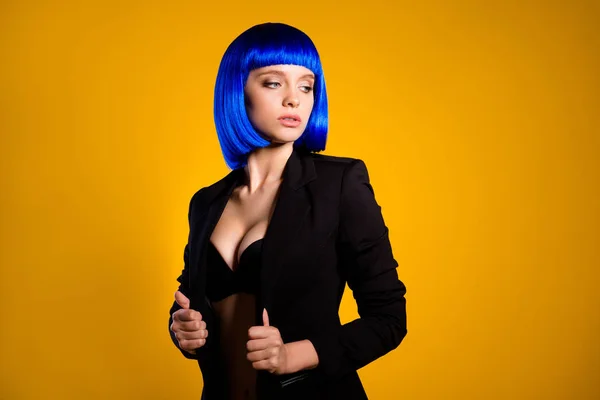 Portrait Hot Confident Lady Black Jacket Vivid Blue Wig Demonstrate — Stock Photo, Image