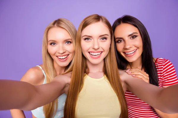 Self Portrait Cheerful Pretty Girls Shooting Selfie Front Camera Having — Stock Photo, Image