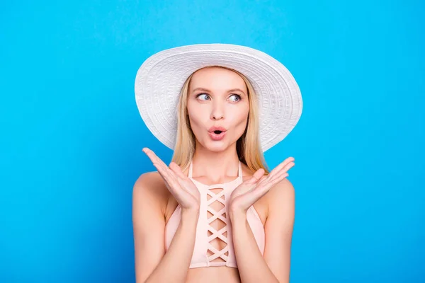 Retrato Chica Frustrada Confusa Cabeza Llevando Gesto Con Las Manos — Foto de Stock