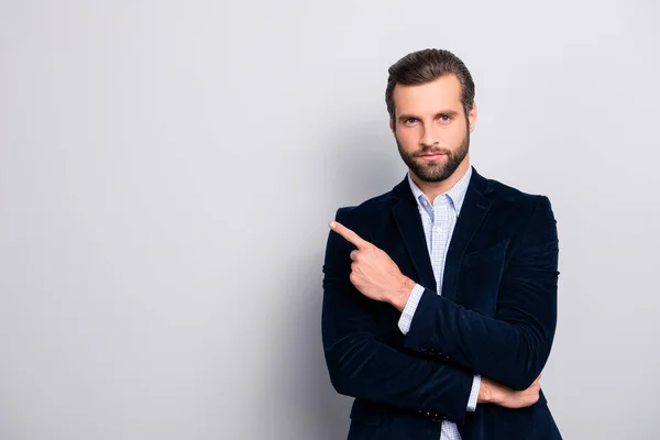 Portret Van Knappe Ernstige Strikte Geconcentreerd Gericht Rijke Mannelijke Viriel — Stockfoto