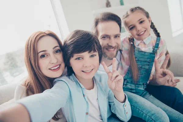 Self Portrait Friendly Lovely Family Two Kids Hugging Sitting Couch — Stock Photo, Image
